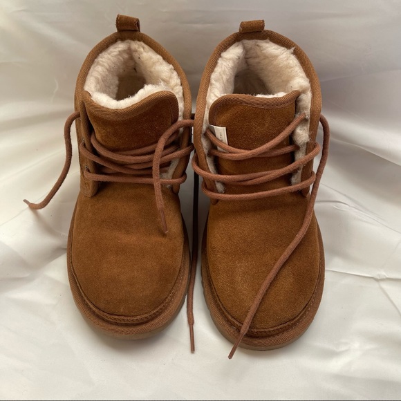 Ugg Neumel Boot - Picture 2 of 6